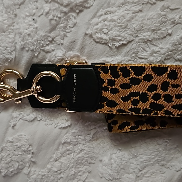 Accessories - Picture 3 of 4